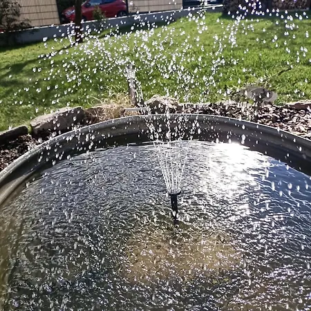 Gemuetlich Schnuckelige Mit -sommer- Pool Lägenhet